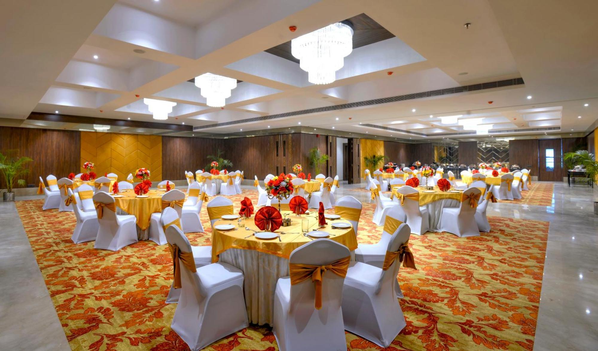 Готель Golden Tulip Agra Агра Екстер'єр фото